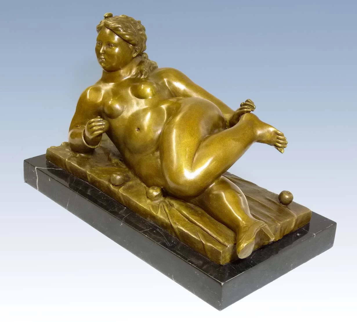Bronze Act - Reclining Woman With Apples - After Fernando Botero 2 Bronze Act - Reclining Woman With Apples - After Fernando Botero - Image 2