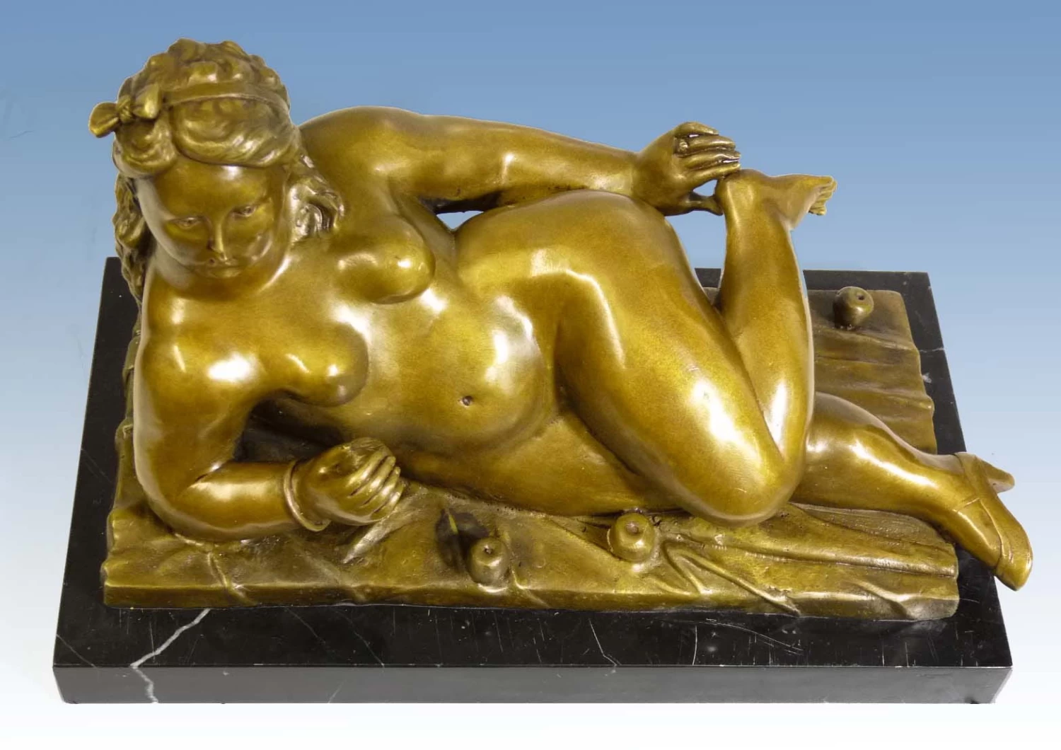 Bronze Act - Reclining Woman With Apples - After Fernando Botero 6 Bronze Act - Reclining Woman With Apples - After Fernando Botero - Image 6