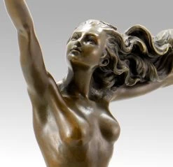 Art Deco Sculpture "The Carrier Pigeon" Signed Amedeo Gennarelli