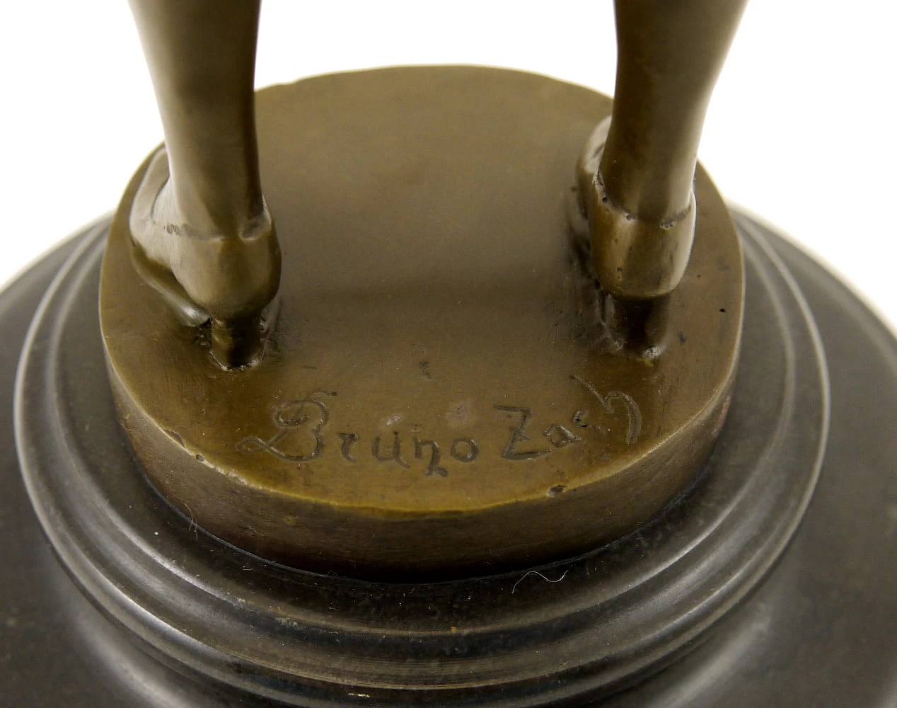 Erotic Bronze Figure - Girl With Riding Corp - Sign. Bruno Zach 7 Erotic Bronze Figure - Girl With Riding Corp - Sign. Bruno Zach - Image 7