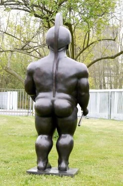 XXL Bronze Sculpture - Roman Warrior - Sign. Fernando Botero -Salvador Dali Shop 565 659300b6246dda