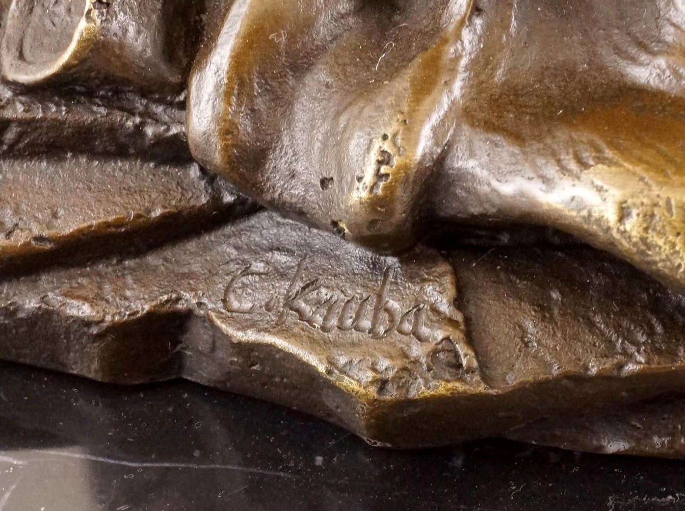 Carl Kauba - Indian With Drum - Bronze Figure - Signed 4 Carl Kauba - Indian With Drum - Bronze Figure - Signed - Image 4