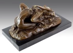 Erotic Vienna Bronze - Cunnilingus - Lesbian Play - Lambeaux -Salvador Dali Shop 828 359300c206ae3b