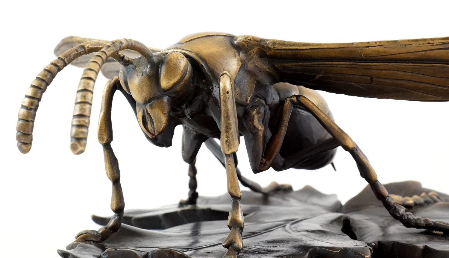 Contemporary Animal Sculpture - Wasp / Bee / Hornet - Sign. Milo 2 Contemporary Animal Sculpture - Wasp / Bee / Hornet - Sign. Milo - Image 2