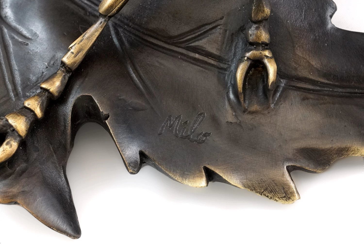 Contemporary Animal Sculpture - Wasp / Bee / Hornet - Sign. Milo 7 Contemporary Animal Sculpture - Wasp / Bee / Hornet - Sign. Milo - Image 7