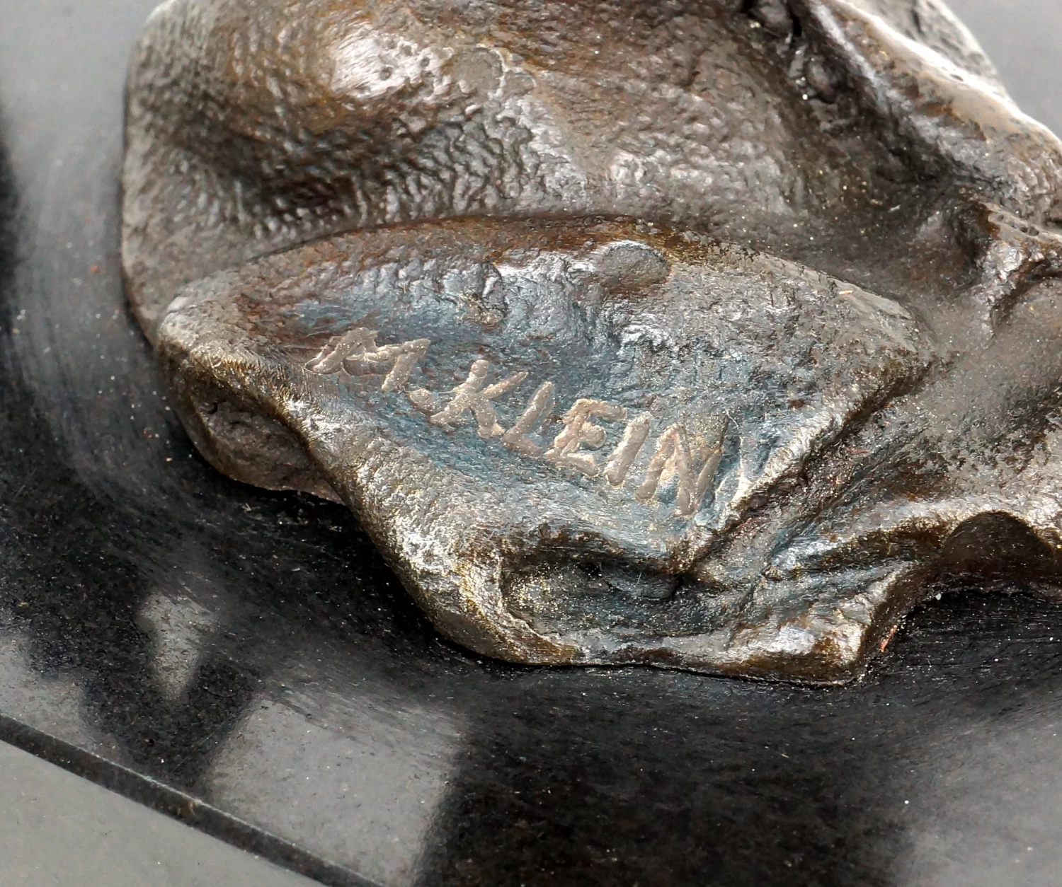 Clarinet Player - Contemporary Bronze Sculpture - Signed Martin Klein 7 Clarinet Player - Contemporary Bronze Sculpture - Signed Martin Klein - Image 7