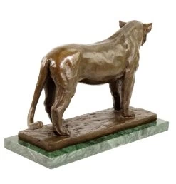 Nubian Lioness - Signed Rembrandt Bugatti - Limited Animal Bronze 15 Nubian Lioness - Signed Rembrandt Bugatti - Limited Animal Bronze -Salvador Dali Shop DSC04828