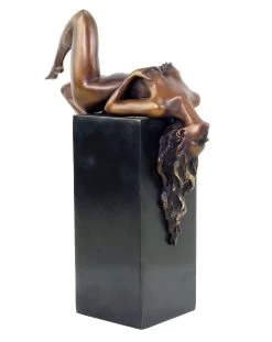 Erotic Bronze Figurine - Reclining Female Nude By Martin Klein -Salvador Dali Shop DSC04936