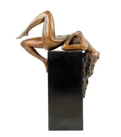 Erotic Bronze Figurine - Reclining Female Nude By Martin Klein -Salvador Dali Shop DSC04948