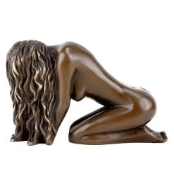 Erotic Bronze Figurine - Erotic Girl Julie - Erotic Nude By Patoue -Salvador Dali Shop DSC05339