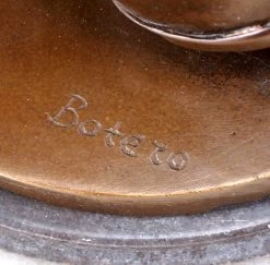 Contemporary Bronze Figurine - Dancing Couple II - Fernando Botero 13 Contemporary Bronze Figurine - Dancing Couple II - Fernando Botero -Salvador Dali Shop DSC05612