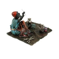 Arabian Tailor - Vienna Bronze - Carpet Bronze - Arab Figurine