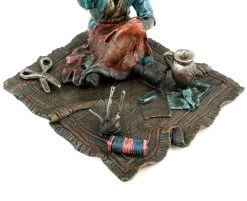 Arabian Tailor - Vienna Bronze - Carpet Bronze - Arab Figurine -Salvador Dali Shop DSC08185