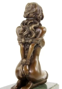 Bondage Statue - Erotic Girl Dakota - Bronze Nude - J. Patoue -Salvador Dali Shop DSC09309